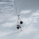 Collar de Corazón y Patrón de Amor Infinito con Pata